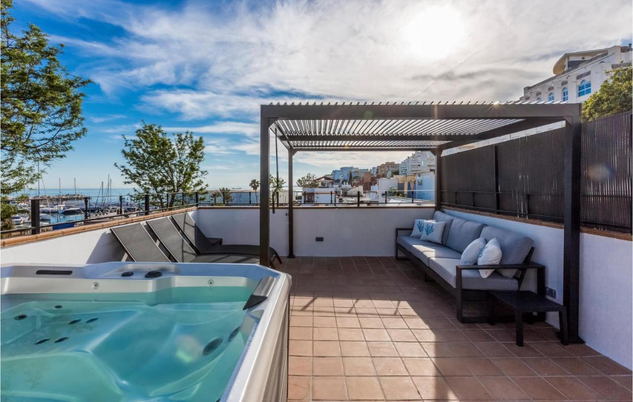 Gorgeous Home In Marbella With Kitchen 外观 照片